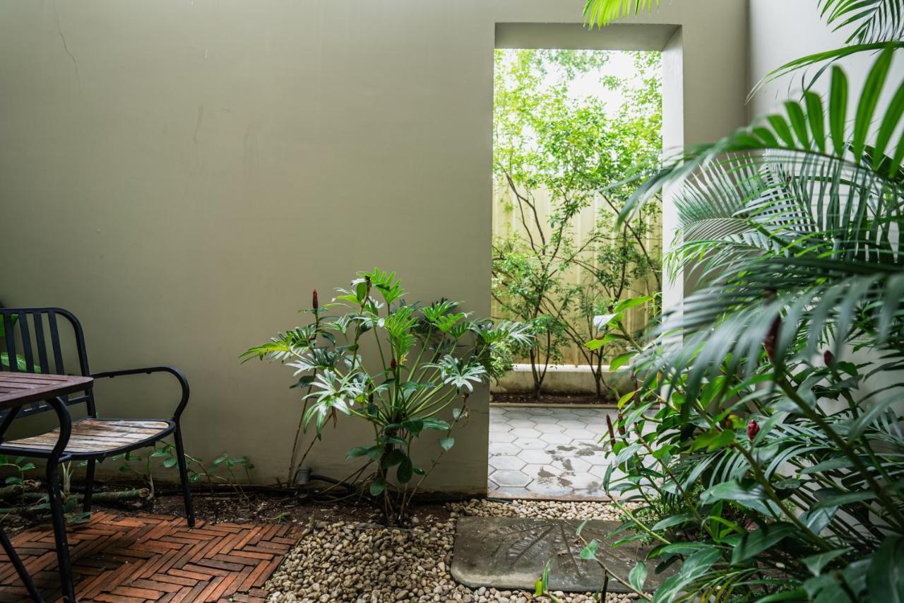 Makk Hotel Kampot Exteriör bild