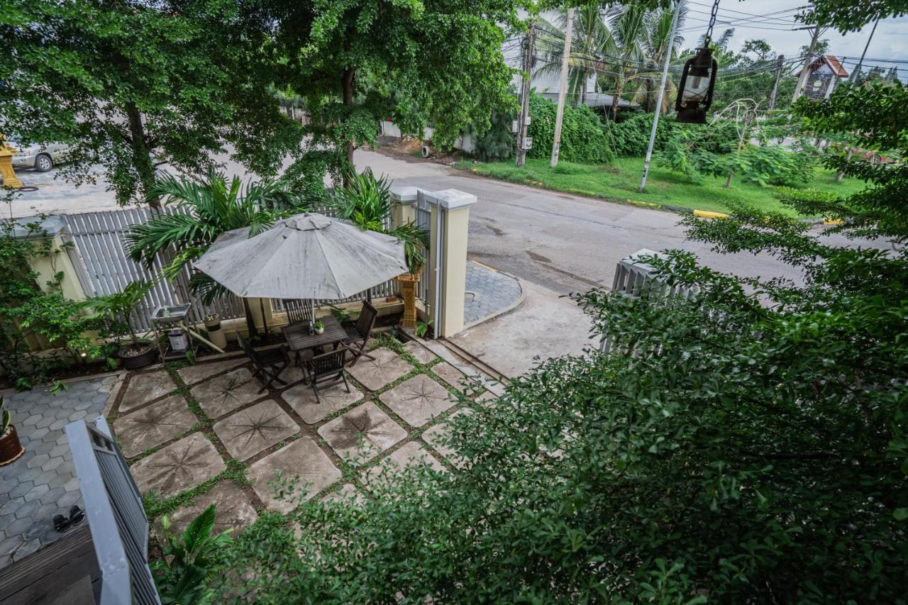 Makk Hotel Kampot Exteriör bild